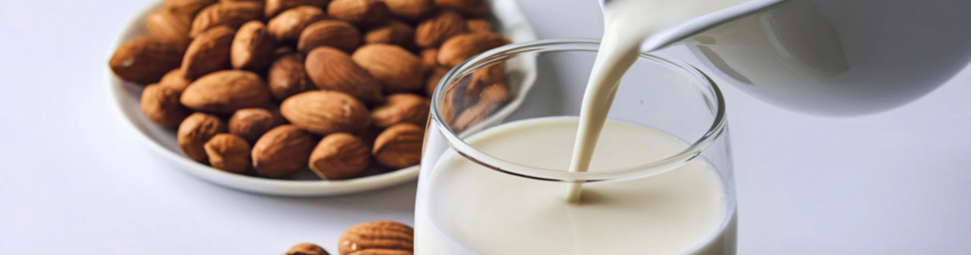 Γιατί να επιλέξω το γάλα αμυγδάλου; Τα οφέλη για την υγεία μου!